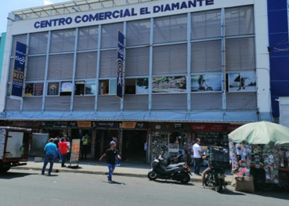 Local Centro Comercial El Diamante II