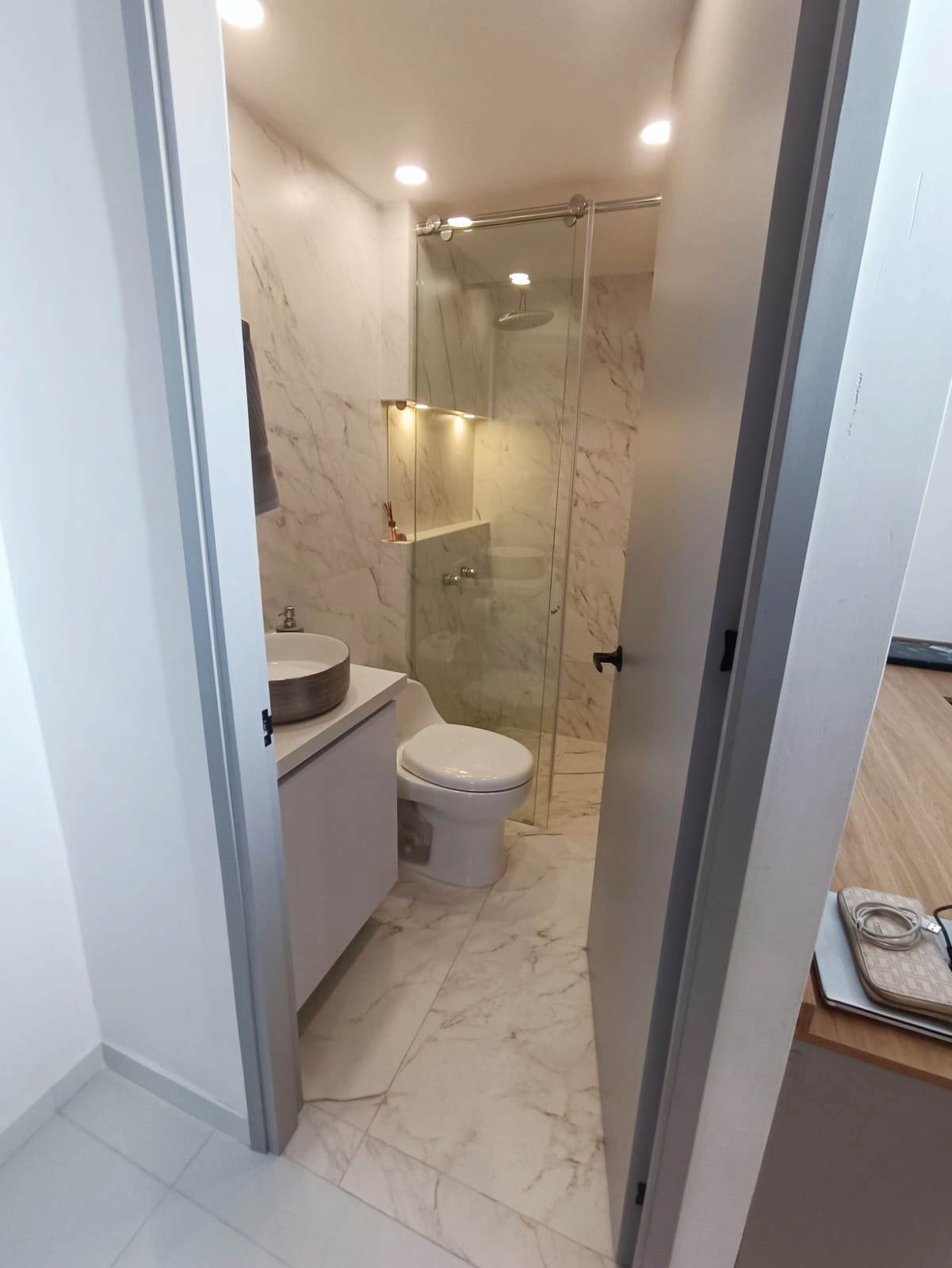 211b5bc9-0a25-4ff6-95ed-a63d56a6bebf